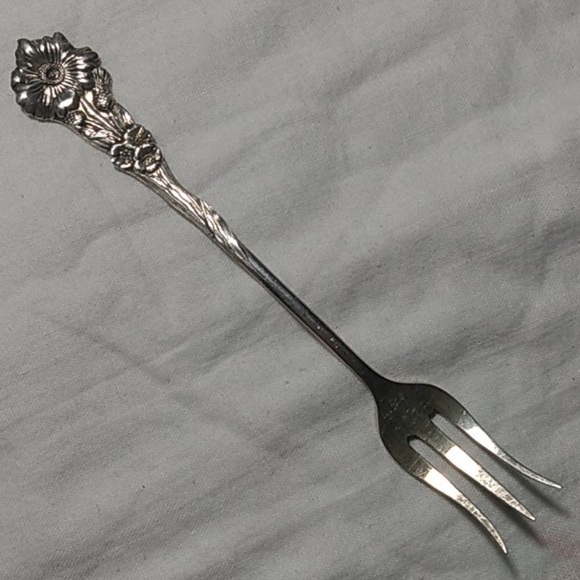 REED & BARTON STERLING SILVER OLIVE FORK HARLEQUIN - Picture 1 of 9